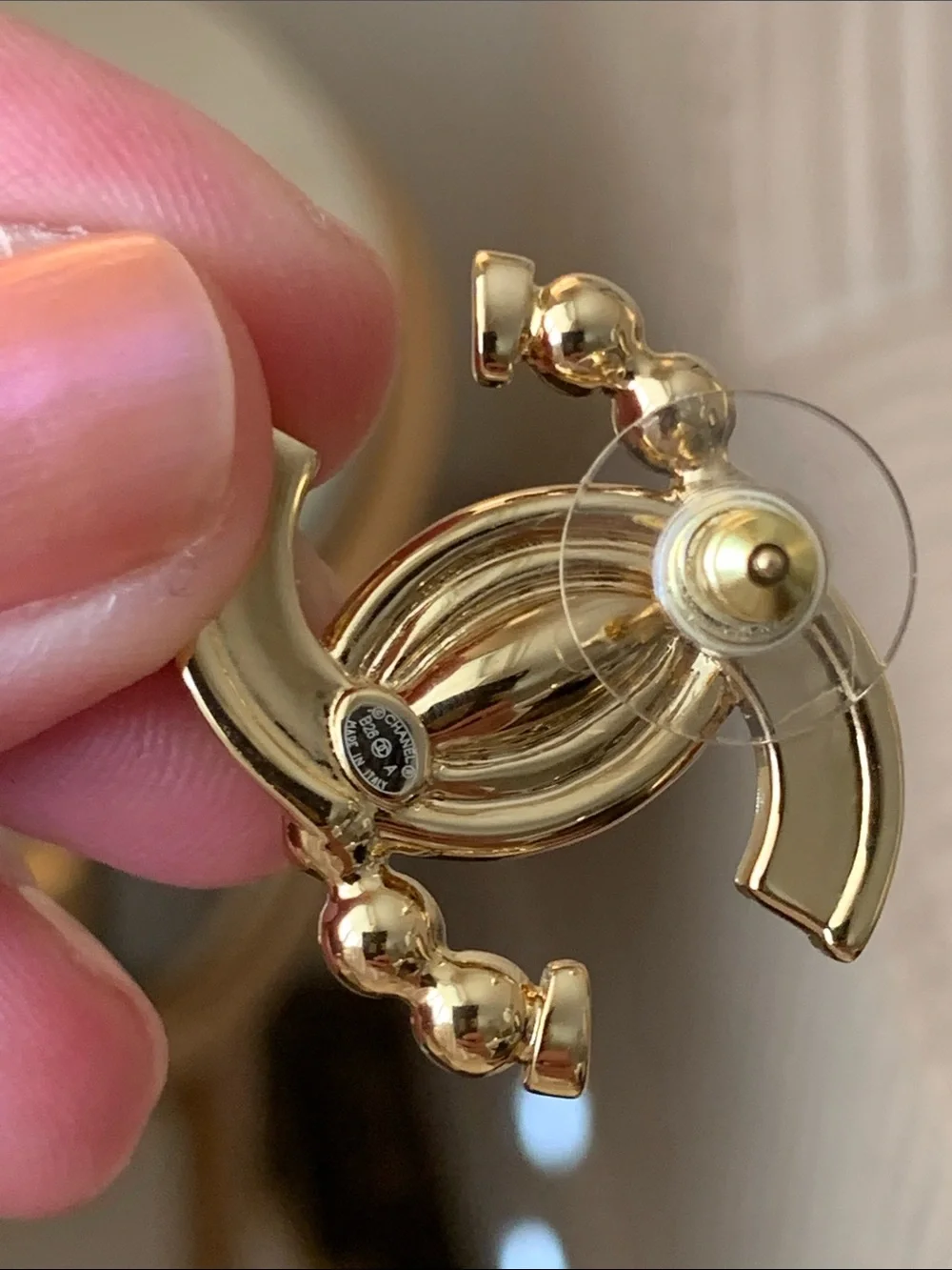 Absolutely stunning, limited edition authentic Chanel CC studs with crystals